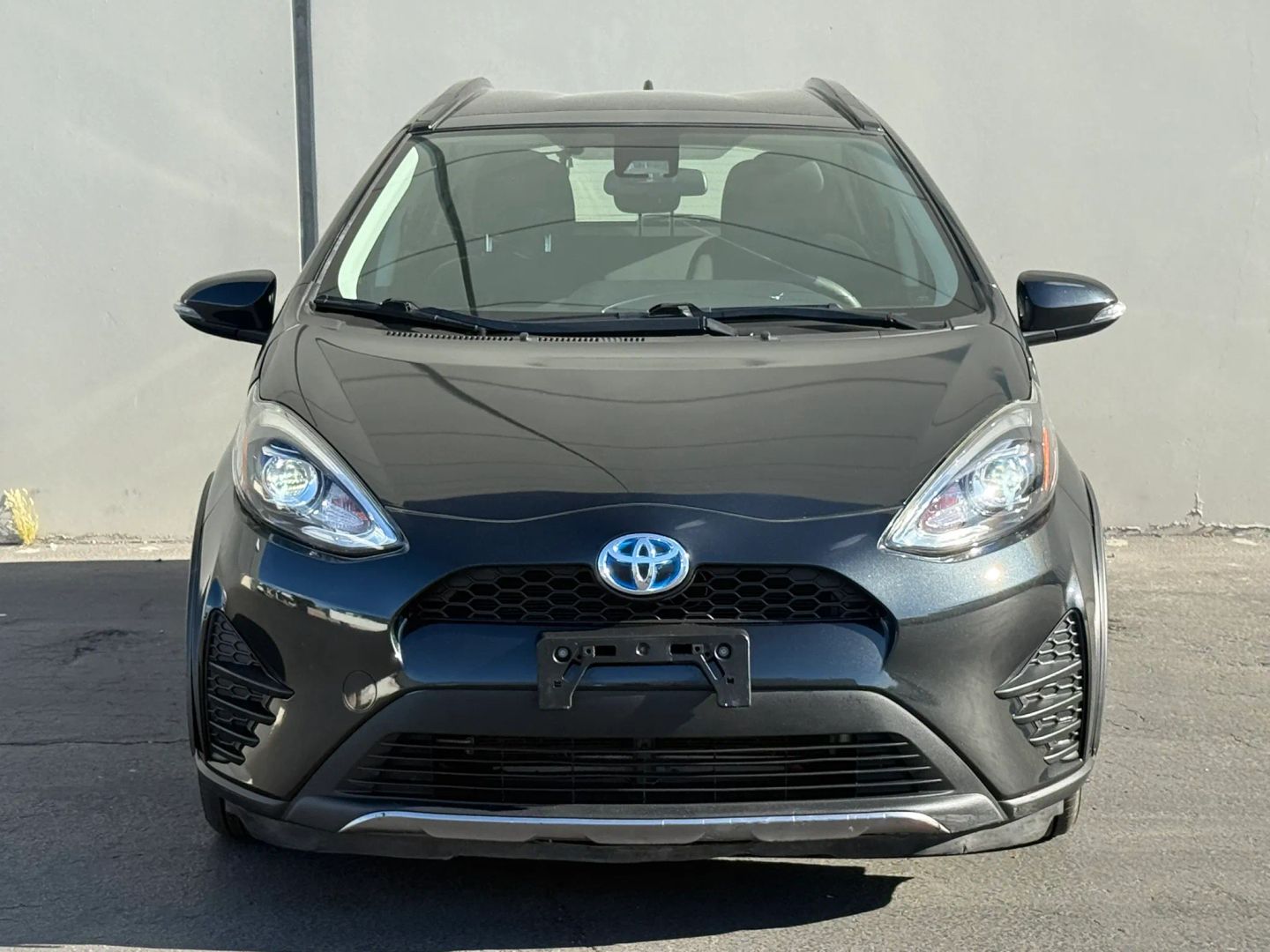 toyota prius c 2018 JTDKDTB32J1608717 image toyota prius c 2018 JTDKDTB32J1608717 image